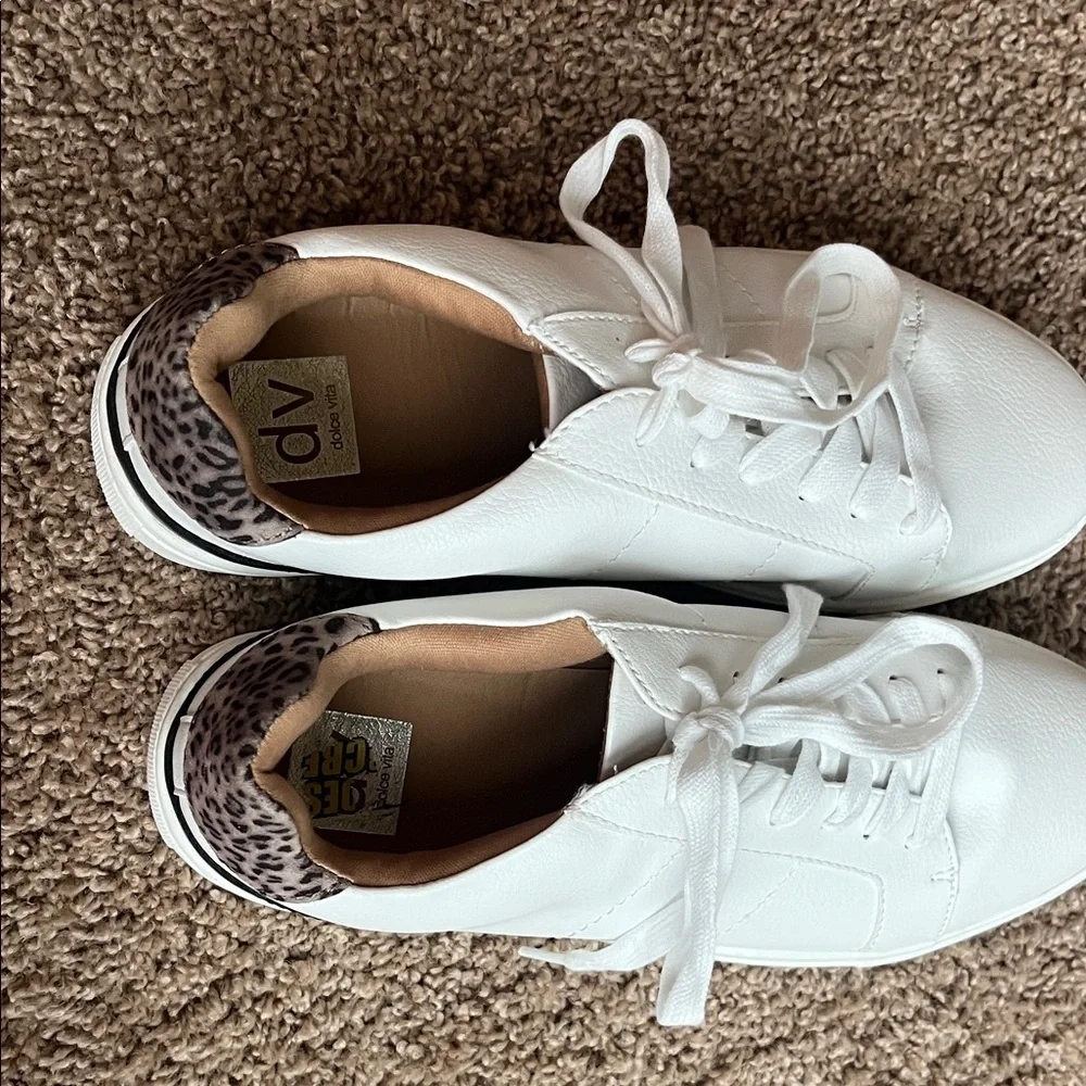 NWOT DV by Dolce Vita White Leather Sneakers with Animal Print Accent